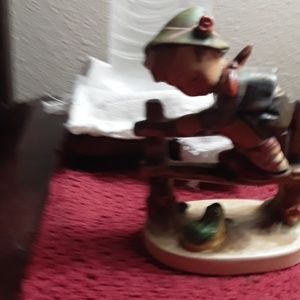 A hummble Scout on a fence 1948 by W.Goabel made i